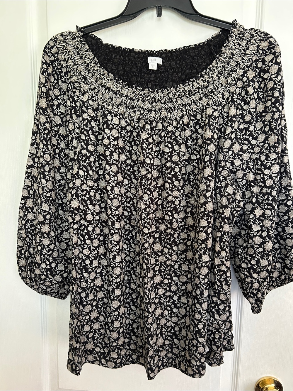 J. Jill Black and White Floral Smocked Neck Tunic Size 3X, PTP 29